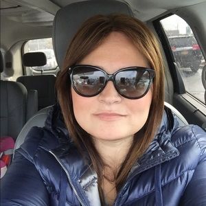 Meet your Posher, Jaqueline